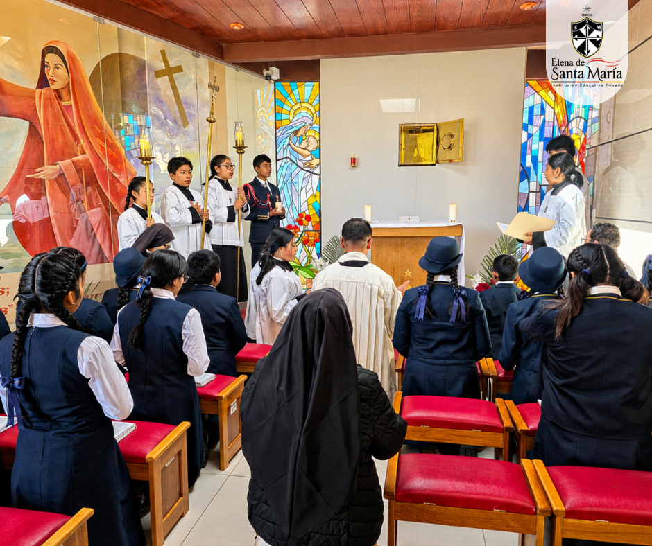 Estudiantes de secundaria Elena de Santa María